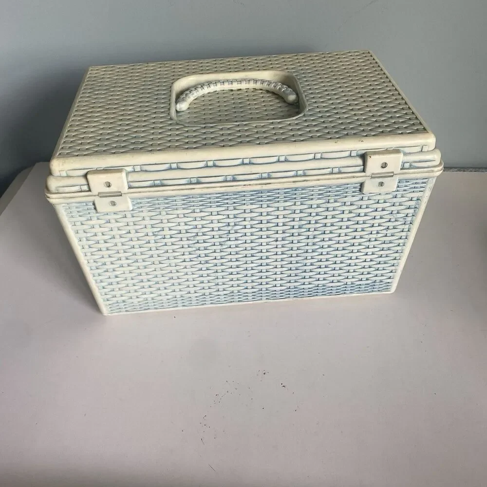 Vintage Wilson Wil-Hold Sewing Box W Removable Tray Blue 13 